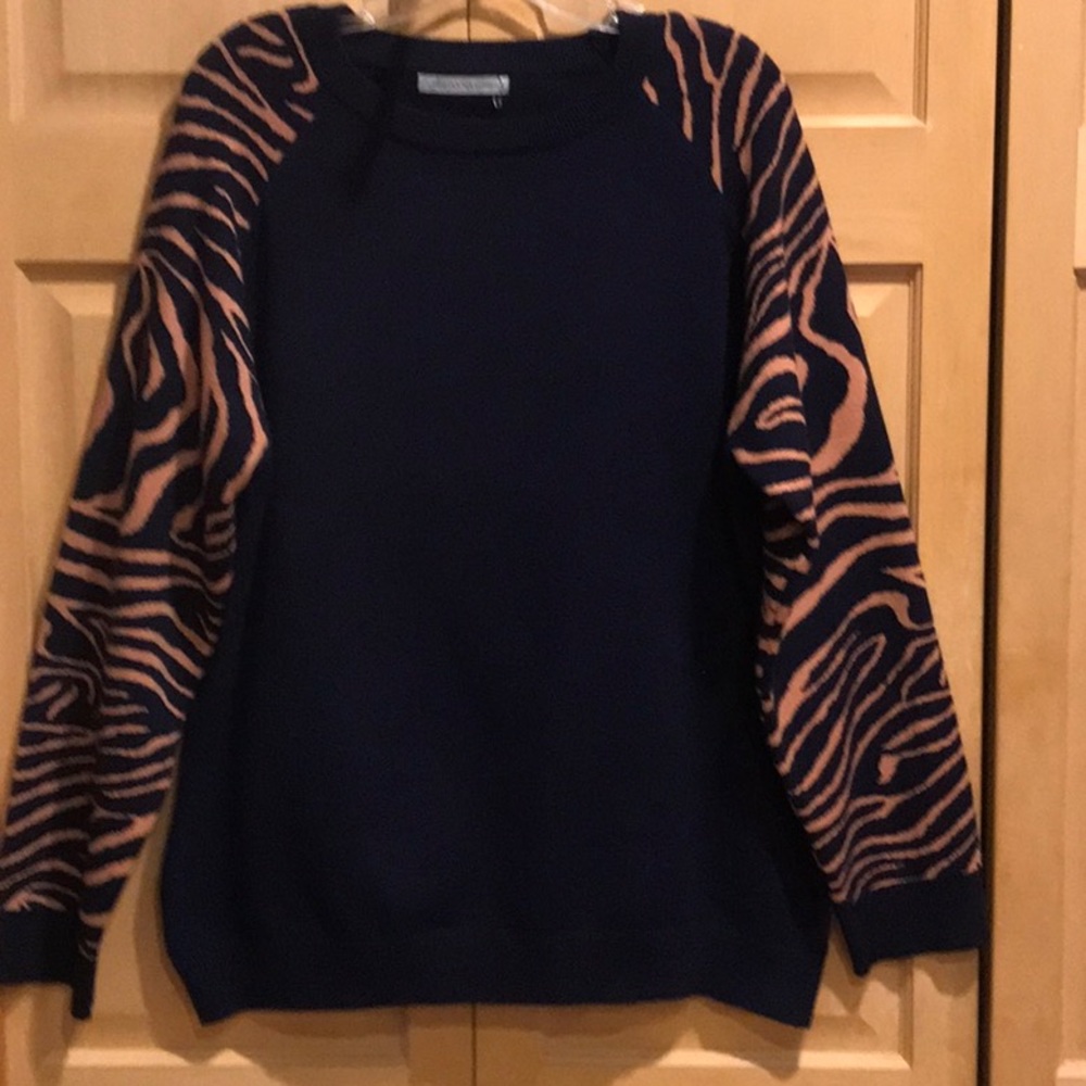 NWOT Arianna by Howard’s sweater